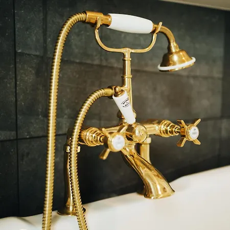 La De La Mirande Namur