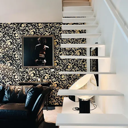 La De La Mirande Feriehus *